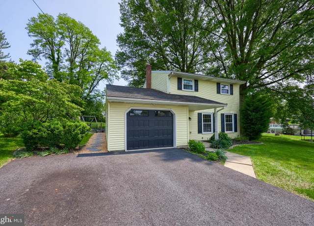 Property at 283 Whittier Ln, Lancaster, PA 17602, 4 beds, 1.5 baths