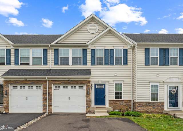 Property at 1726 Lydia Dr, Hatfield, PA 19440, 3 beds, 2.5 baths