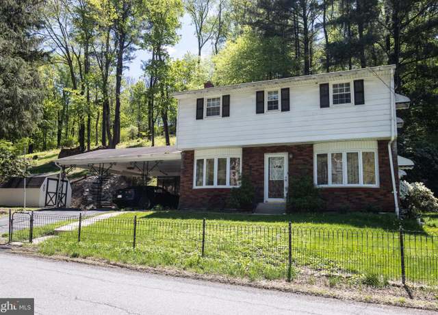Property at 120 Low Rd, Pottsville, PA 17901, 5 beds, 2 baths