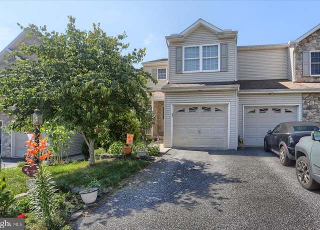 Property at 10 Fargreen Ct, Etters, PA 17319, 2 beds, 2.5 baths