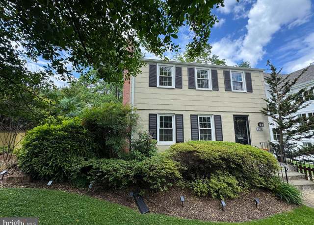 Property at 970 N Longfellow St, Arlington, VA 22205, 3 beds, 2 baths