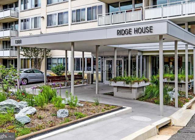 Property at 1301 S Arlington Ridge Rd #404, Arlington, VA 22202, 1 bed, 1 bath