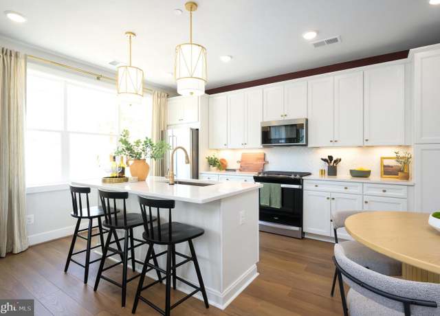 Property at 116 Pepperell St, Alexandria, VA 22304, 3 beds, 2.5 baths