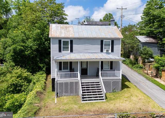 Property at 102 S Hawksbill St, Luray, VA 22835, 2 beds, 2 baths