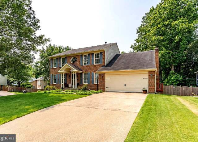 Property at 16644 Caxton Pl, Dumfries, VA 22025, 4 beds, 3.5 baths