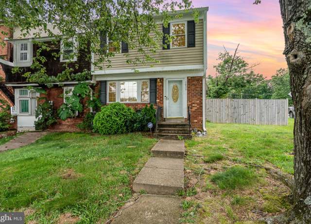 Property at 1029 Thomas Jefferson Pl, Fredericksburg, VA 22405, 3 beds, 2.5 baths