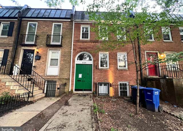Property at 624 G St SW, Washington, DC 20024, 4 beds, 3.5 baths