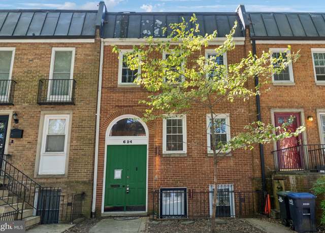 Property at 624 G St SW, Washington, DC 20024, 4 beds, 3.5 baths