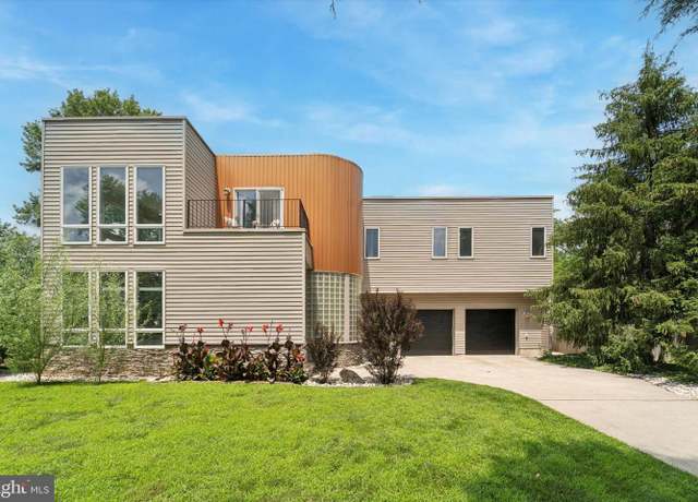 Property at 103 Rue Du Boise, Cherry Hill, NJ 08003, 5 beds, 2.5 baths
