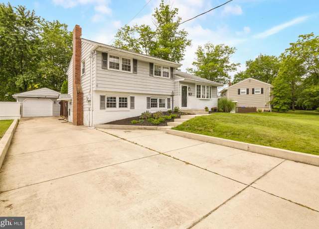 Property at 10 Meadow Ln, West Deptford, NJ 08096, 3 beds, 1.5 baths