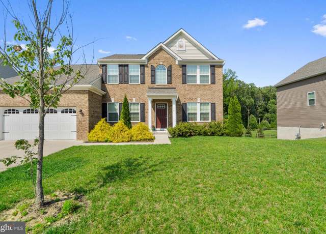 Property at 136 E East Crossing Dr, Mount Royal, NJ 08061, 5 beds, 3.5 baths