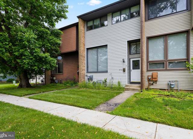 Property at 372 Irvington Pl, East Windsor, NJ 08520, 2 beds, 1.5 baths