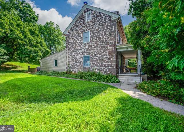 Property at 578 Old Lancaster Pike, Reading, PA 19607, 3 beds, 4 baths