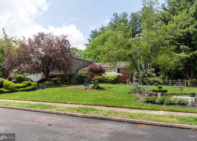 Property at 703 Lynwood Dr, Feasterville Trevose, PA 19053, 4 beds, 2.5 baths