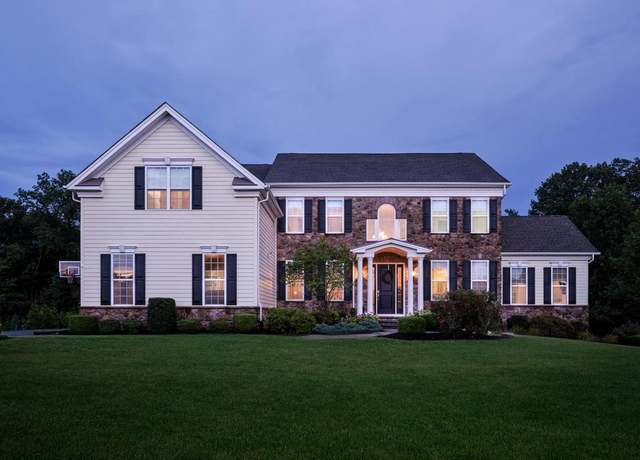Property at 3945 Hillcrest Dr, Furlong, PA 18925, 5 beds, 4.5 baths