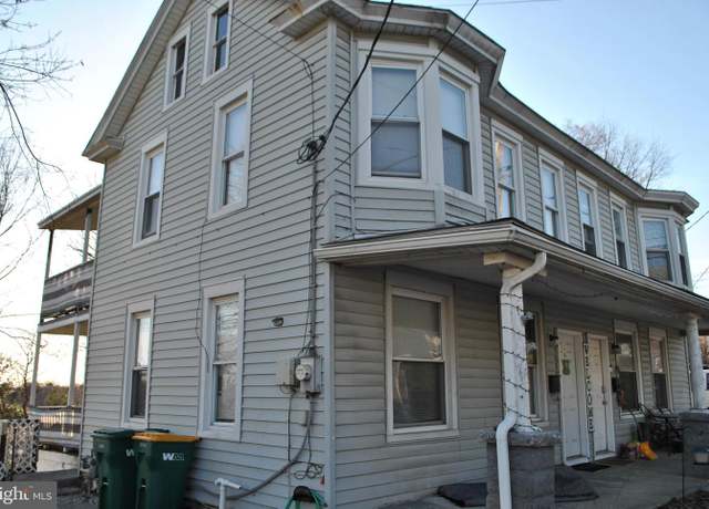 Property at 315 S Enola Dr, Enola, PA 17025, 3 beds, 1 bath