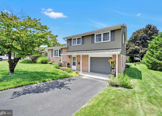 Property at 731 S State St, Ephrata, PA 17522, 3 beds, 1.5 baths