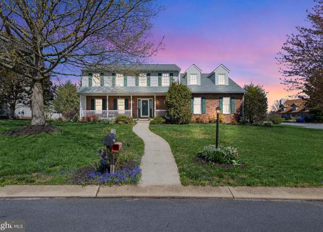 Property at 500 Bayberry Dr, York, PA 17404, 4 beds, 2.5 baths