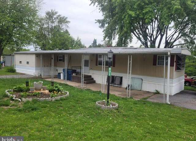 Property at 831 Lake Cir, Mount Wolf, PA 17347, 1 bed, 1 bath