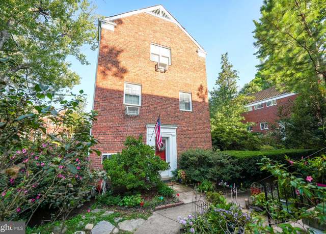 Property at 3344 Gunston Rd, Alexandria, VA 22302, 2 beds, 1 bath