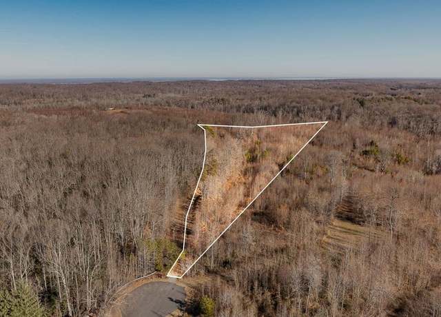 Property at 8311 Daisy Ln, King George, VA 22485