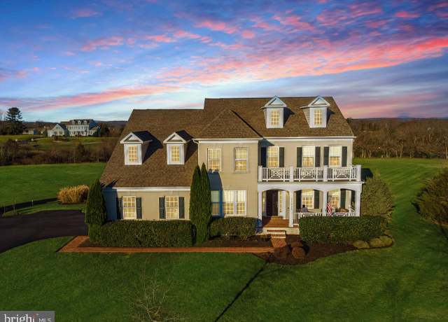 Property at 23023 Steger Pl, Leesburg, VA 20175, 5 beds, 4.5 baths