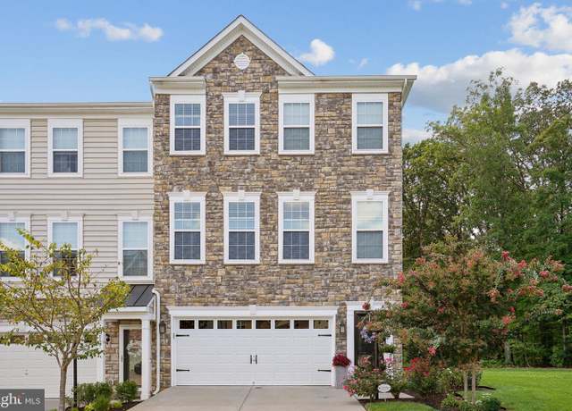 Property at 6865 Bryson Cir, Haymarket, VA 20169, 3 beds, 3 baths