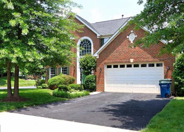 Property at 6901 Bitterroot Ct, Gainesville, VA 20155, 4 beds, 3.5 baths