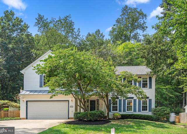 Property at 8190 Hillcrest Dr, Manassas, VA 20111, 5 beds, 4.5 baths
