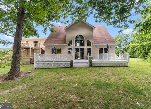 Property at 367 Edgewater Ln, Montross, VA 22520, 3 beds, 2.5 baths