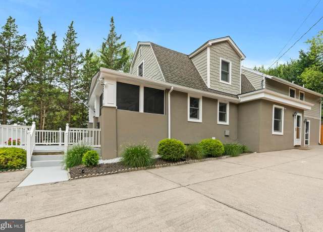 Property at 3511 Decatur Ave, Kensington, MD 20895, 3 beds, 3.5 baths