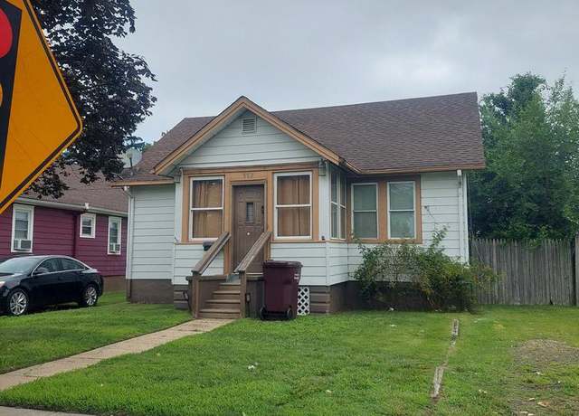 Property at 117 S Chester Ave, Riverside, NJ 08075, 4 beds, 1.5 baths