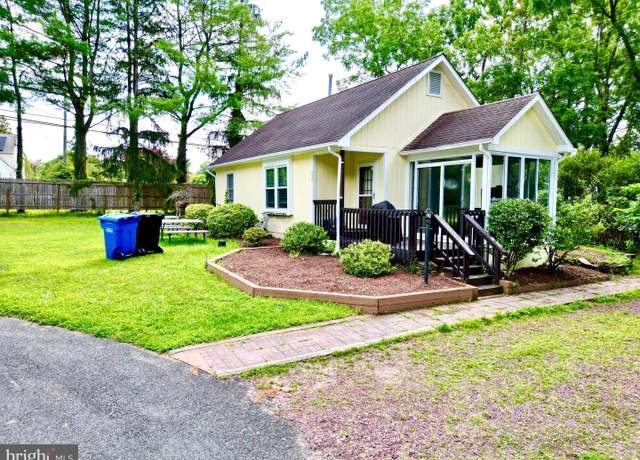 Property at 232 Bells Lake Rd, Blackwood, NJ 08012, 2 beds, 1 bath