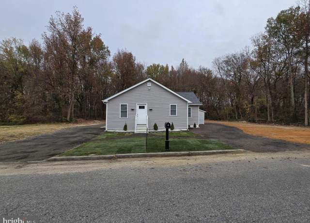 Property at 111 E Del A Vue Ave, Carneys Point, NJ 08069, 3 beds, 2 baths