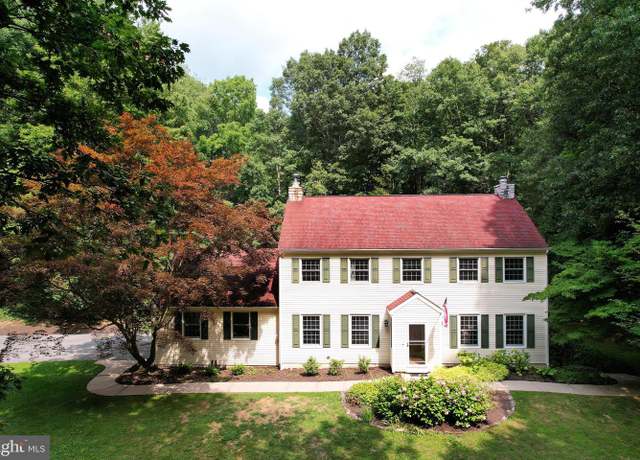 Property at 232 Grays Ln, Port Matilda, PA 16870, 4 beds, 3.5 baths