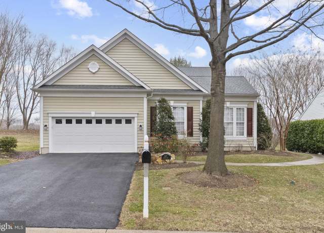 Property at 607 Martin Dr, Avondale, PA 19311, 3 beds, 4 baths