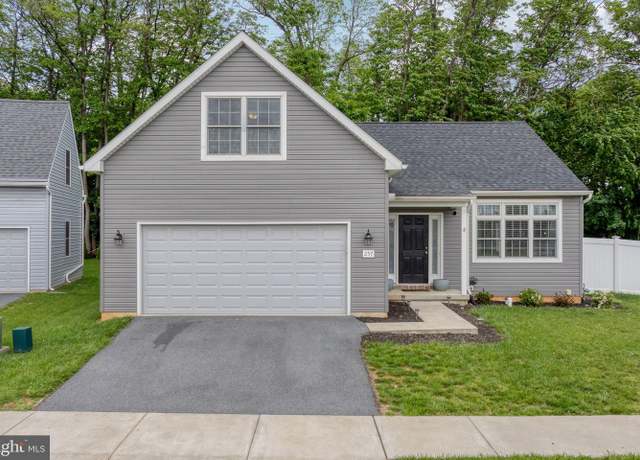 Property at 257 Ersa Dr, Elizabethtown, PA 17022, 3 beds, 2 baths
