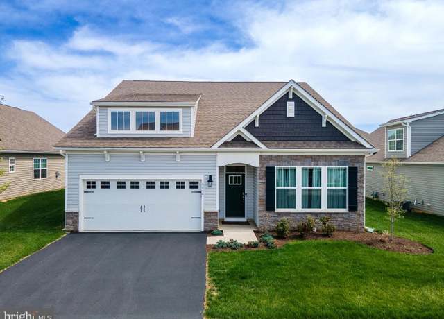 Property at 8044 Keystone Dr, Breinigsville, PA 18031, 4 beds, 3 baths