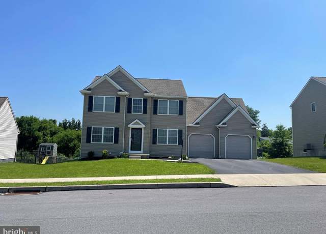 Property at 1732 Fountain Rock Dr, Dover, PA 17315, 4 beds, 2.5 baths