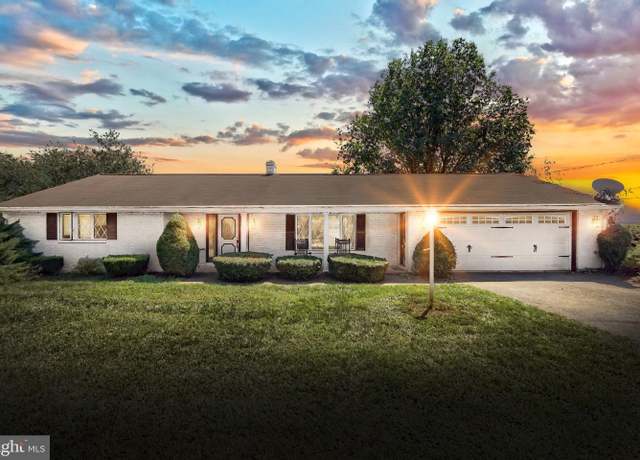 Property at 3936 N Rohrbaugh Rd, Seven Valleys, PA 17360, 4 beds, 2.5 baths