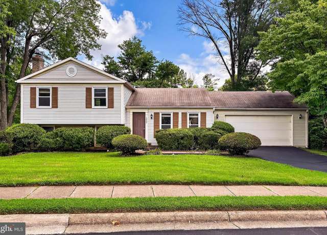 Property at 12704 Bradwell Rd, Oak Hill, VA 20171, 2 beds, 3 baths