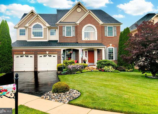 Property at 13763 Deacons Way, Gainesville, VA 20155, 4 beds, 4.5 baths