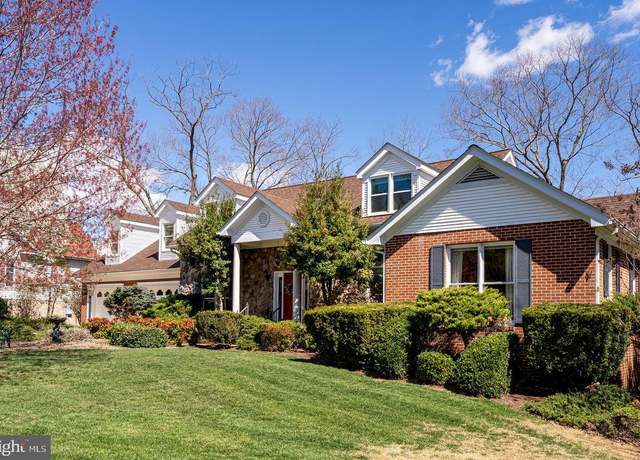 Property at 22 Manor Dr, Edinburg, VA 22824, 4 beds, 2.5 baths