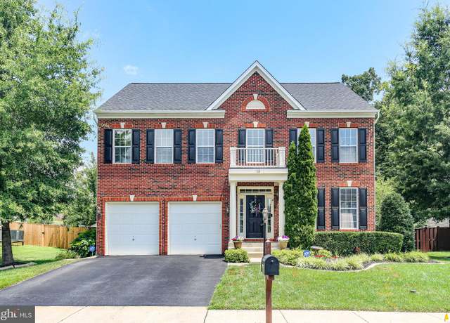 Property at 12 Garnet Way, Fredericksburg, VA 22405, 3 beds, 3.5 baths