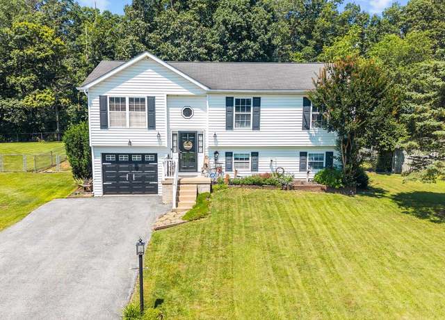 Property at 266 Nottingham Blvd, Martinsburg, WV 25405, 3 beds, 2.5 baths
