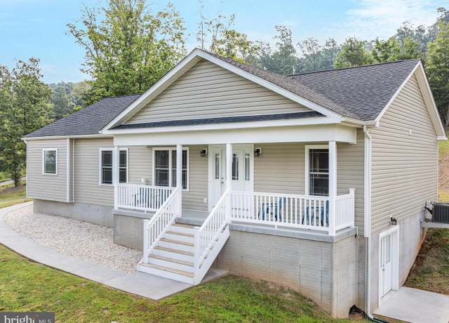 Property at 54 Chiweeny Ln, Hedgesville, WV 25427, 3 beds, 2 baths