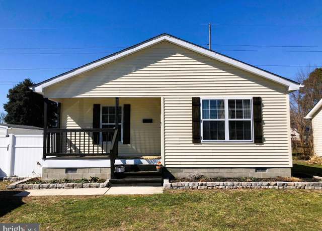 Property at 205 Harrington Ave, Harrington, DE 19952, 3 beds, 2 baths