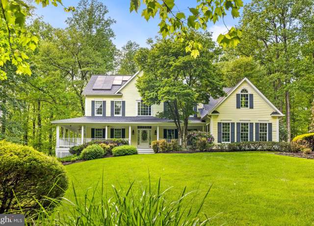 Property at 11619 Princess Ln, Ellicott City, MD 21042, 4 beds, 4.5 baths