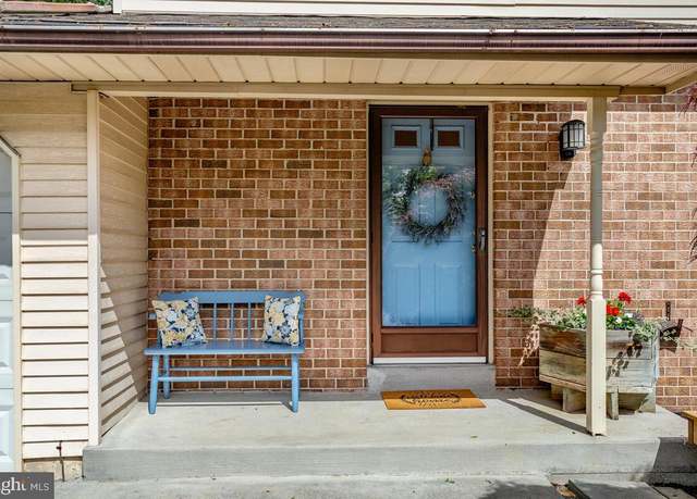 Property at 4661 Palomino Ct, Ellicott City, MD 21043, 4 beds, 2.5 baths
