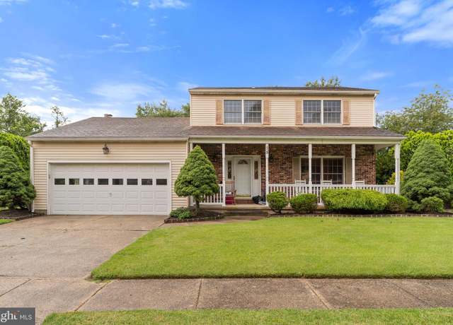 Property at 15 Mccay Dr, Roebling, NJ 08554, 3 beds, 1.5 baths